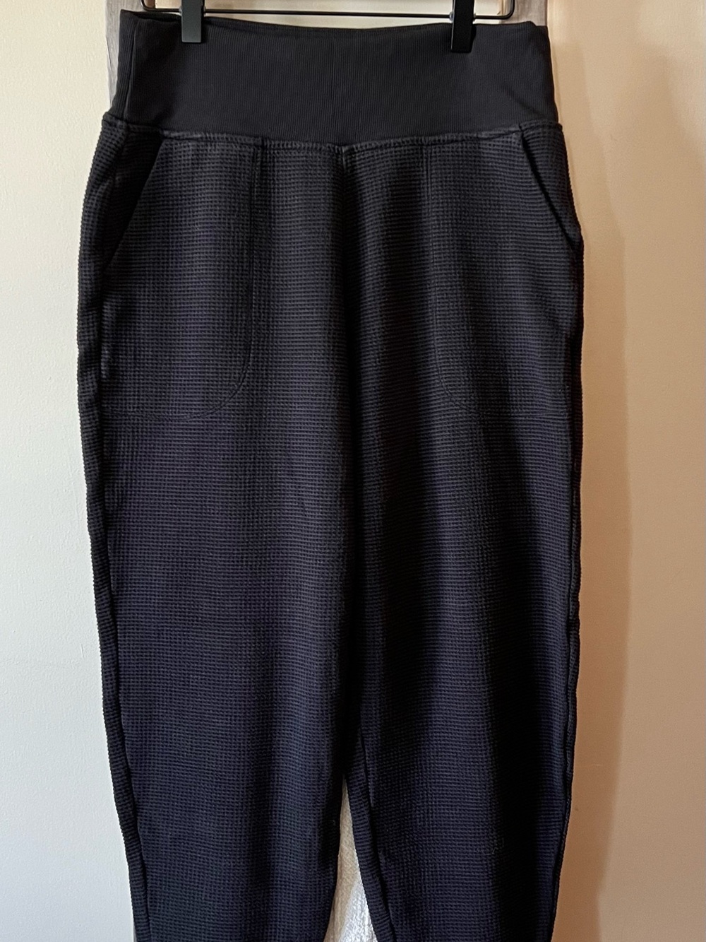 Black Women's waffle Knit Jogger Pants
